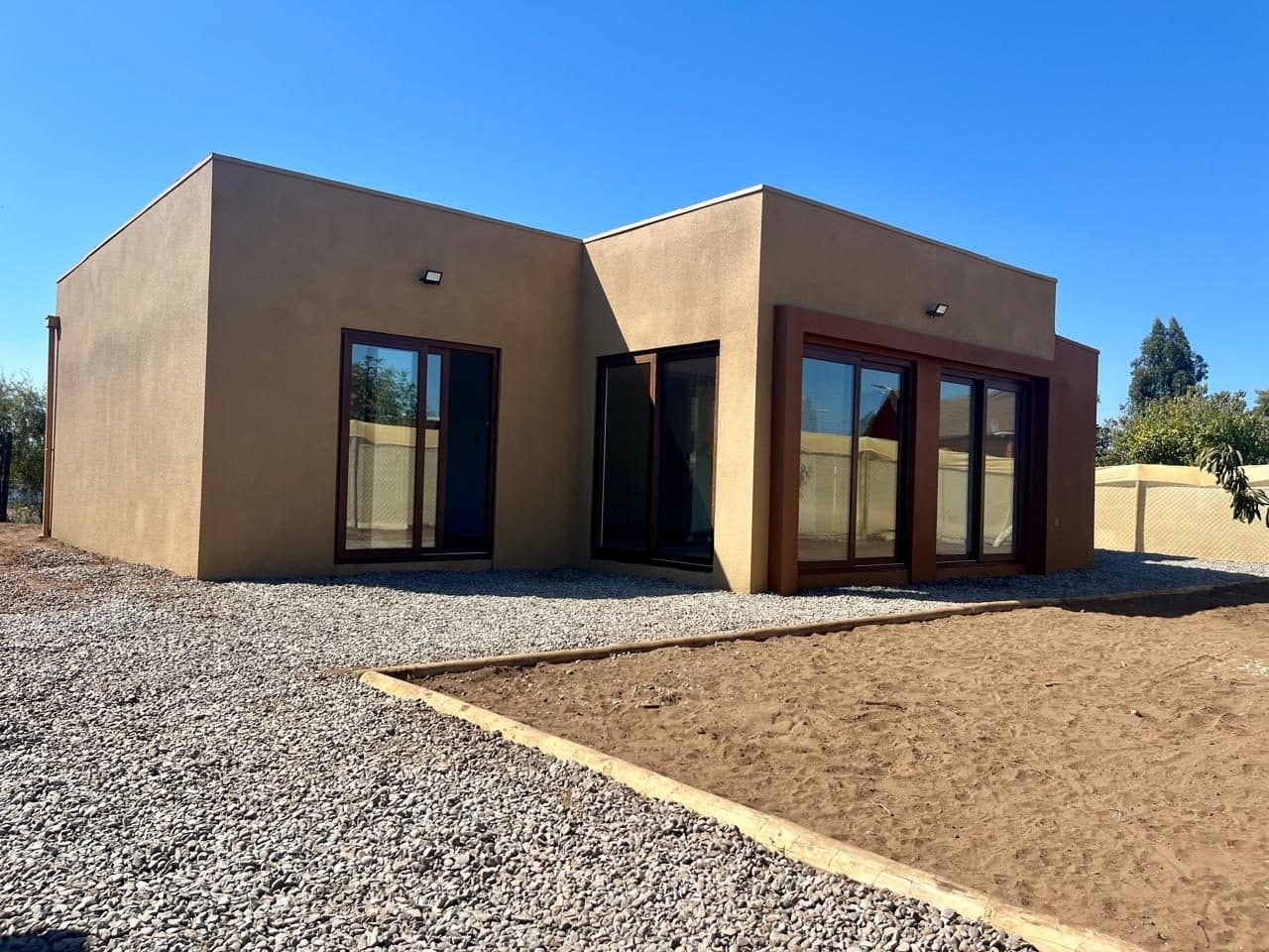 Arriendo Casa Nueva Sector Rio Maipo, Santo Domingo.