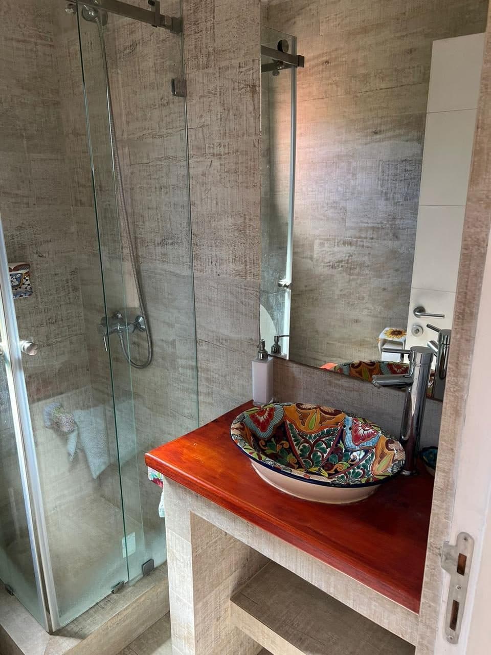 Exclusiva Casa en Arriendo Semi Amoblada en Santo Domingo Año Corrido - Imagen 6