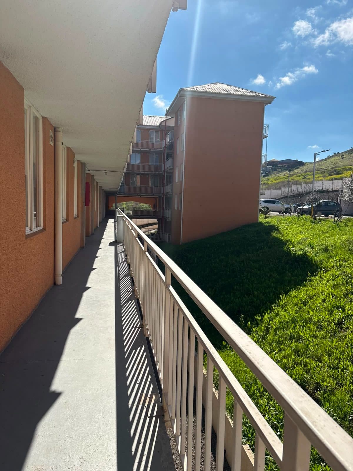 Arriendo departamento 2 dormitorios + oficina Estacionamiento Techado y Bodega - Imagen 25
